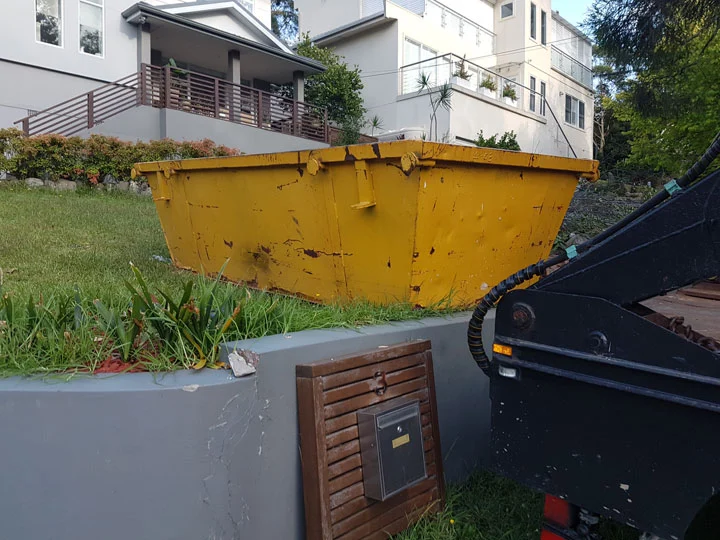 How to Choose Skip Bin Hire for Rubbish Removal Canberra